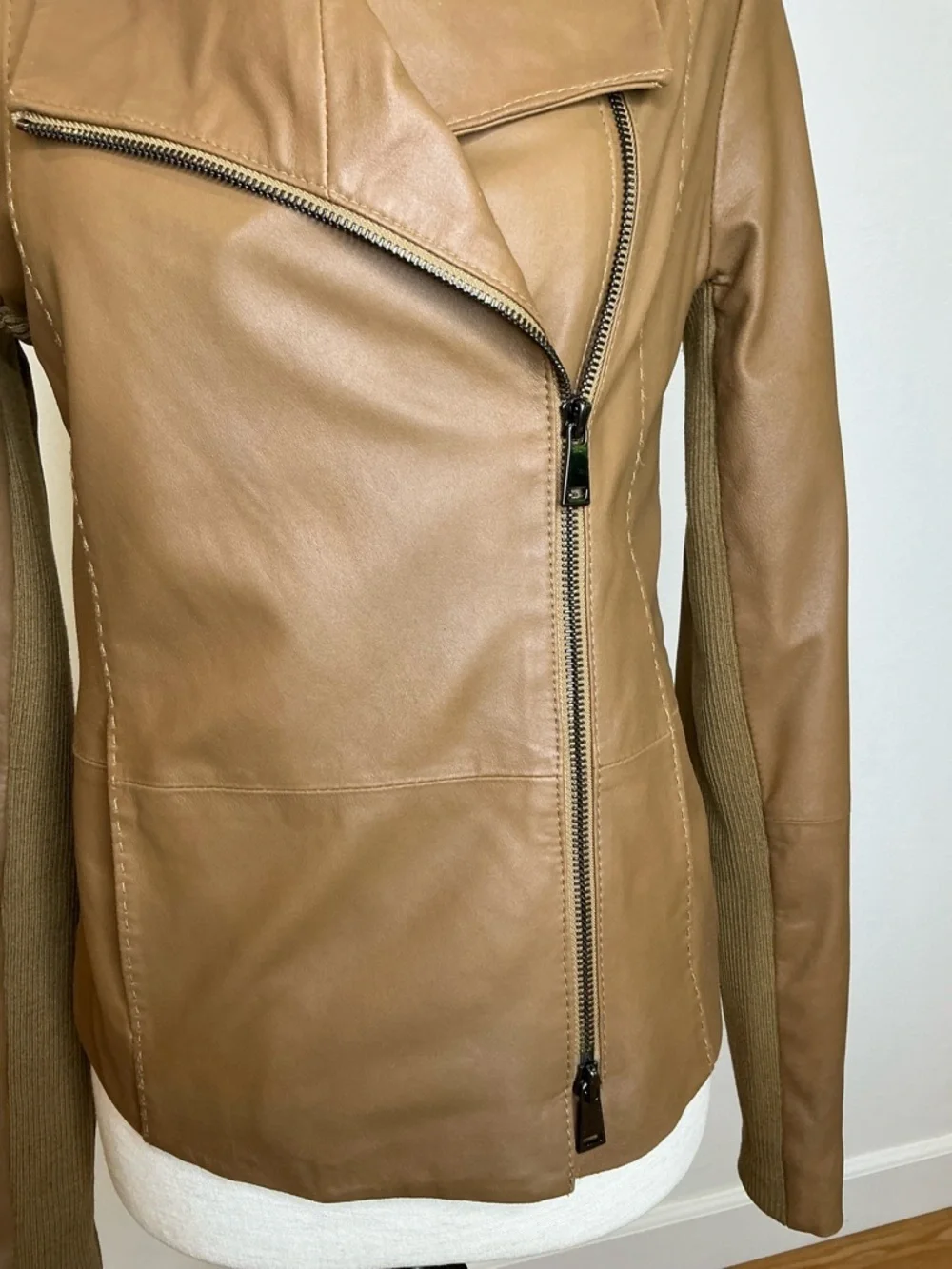 Vince Soft Leather Asymmetrical Moto Zip Women's Jacket Brown XSmall